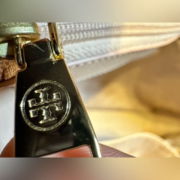 Tory Burch blush pink large tote. Beautiful used condition. No damage or odors. - Picture 8 of 11